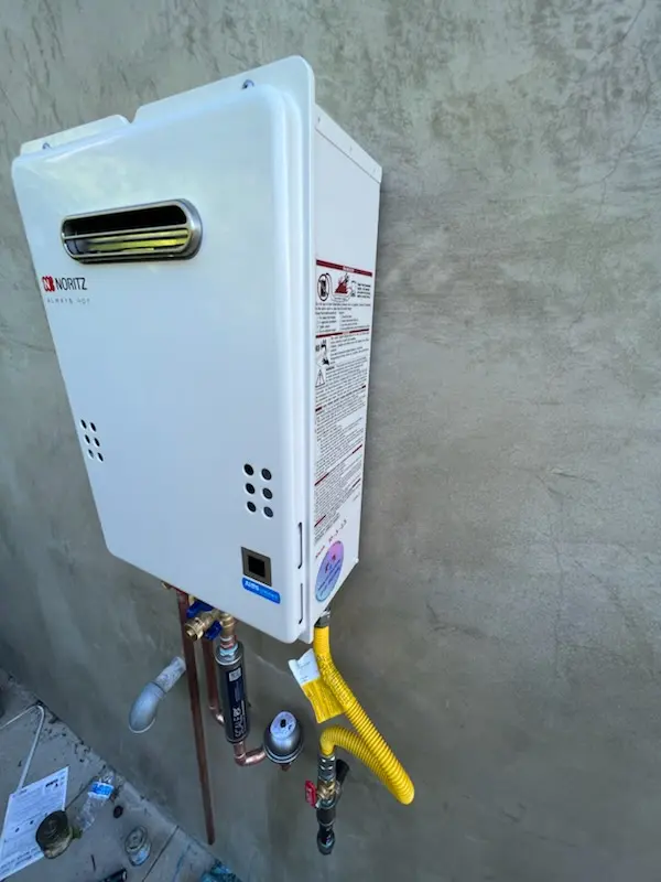Tankless water heater installation for Frankfort Center homes